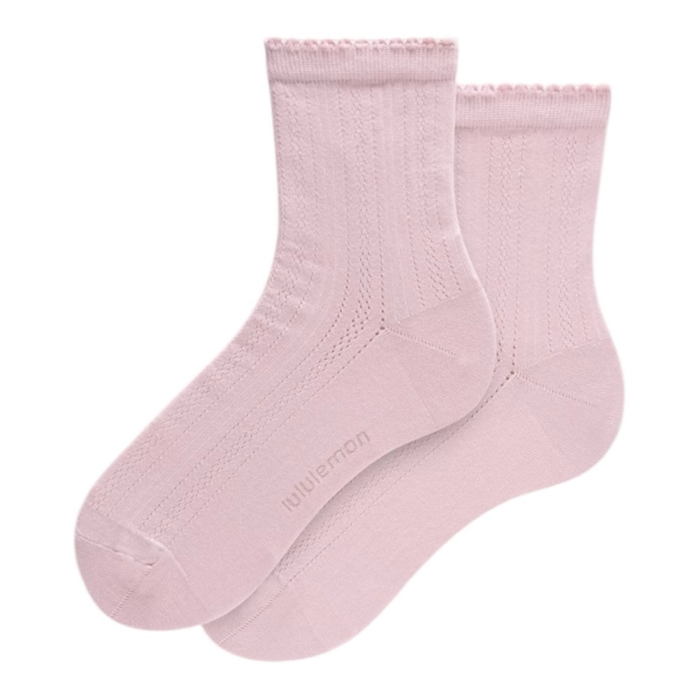 Lululemon Pointelle Quarter Socks Pink Haze Unisex Size S 4-6.5 NWT Sold Out